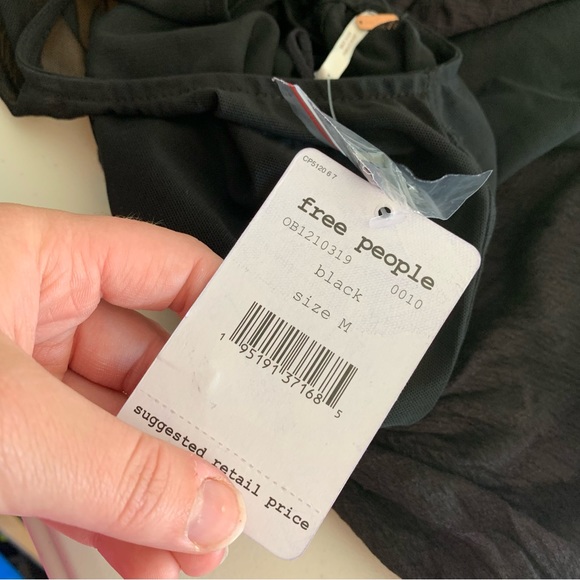 Free People On The Weekend Flounce Sleeve Top Medium M Black Long Flare Sleeves - Picture 10 of 11